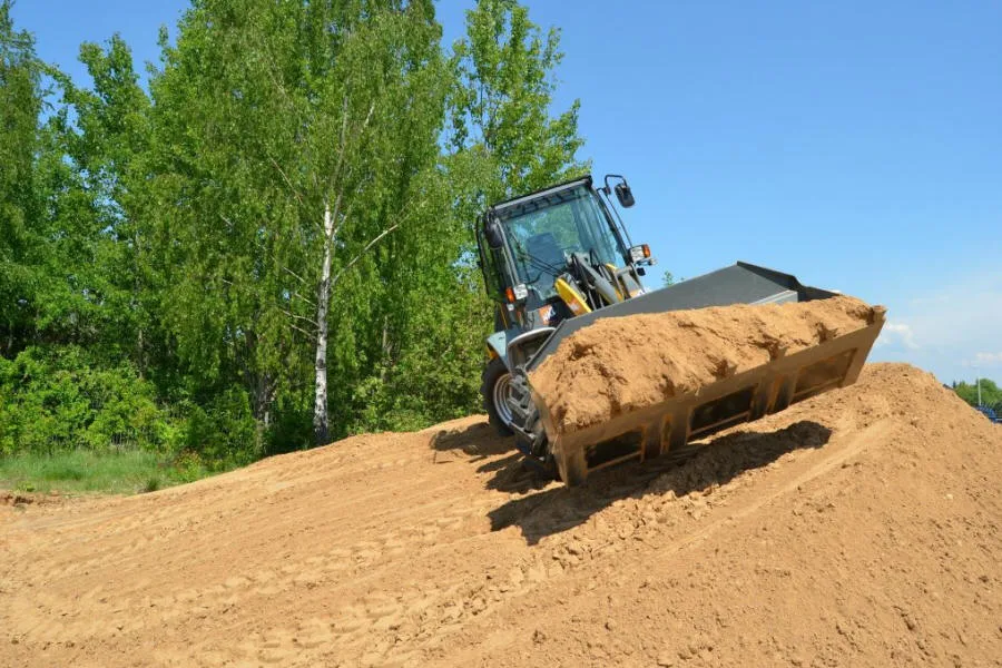 Pièces détachées pour machines de construction, chenilles en caoutchouc - Pologne 02